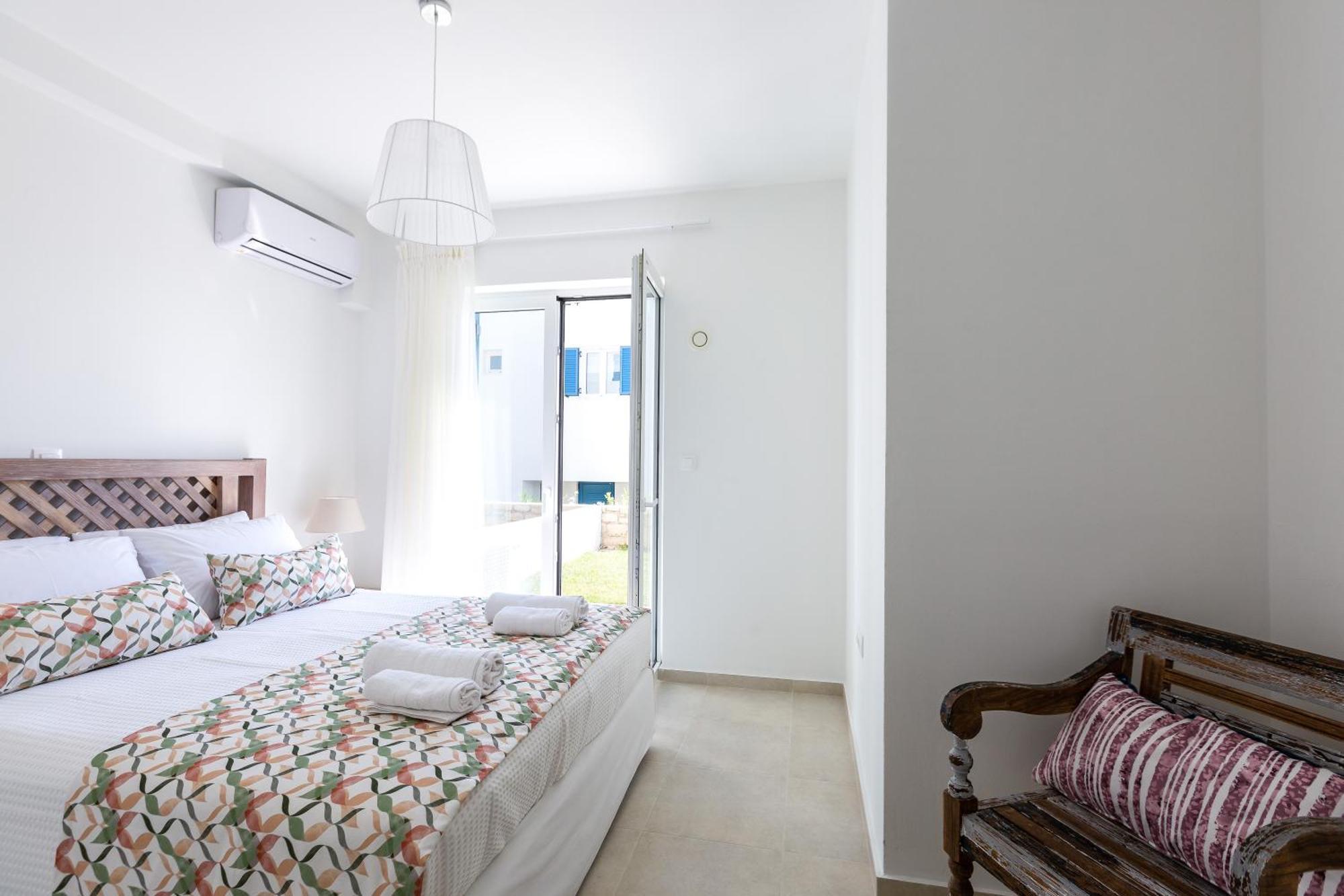 Triton Sea View Villa Jeorjúpoli Szoba fotó